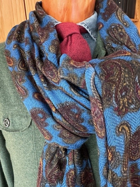 Büste Schals Paisley